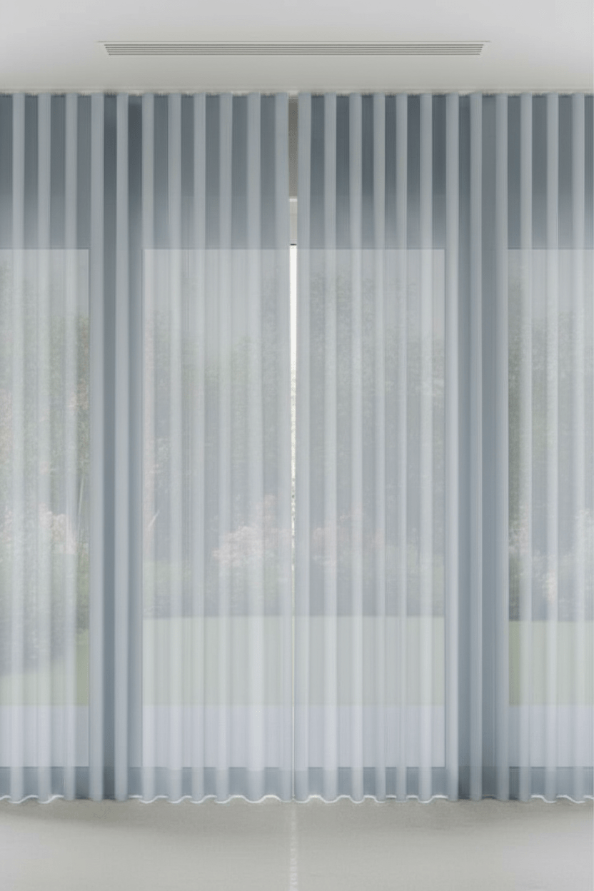 Inbetween - Cas Abou - Zacht Pastelblauw - Gordijnfestijn.nl